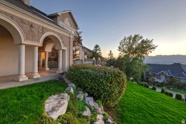 3222 E EAGLE VIEW CIR, Sandy, UT 84092