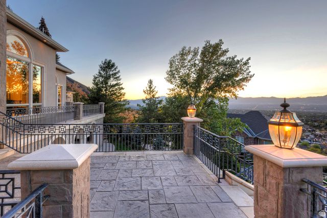 3222 E EAGLE VIEW CIR, Sandy, UT 84092