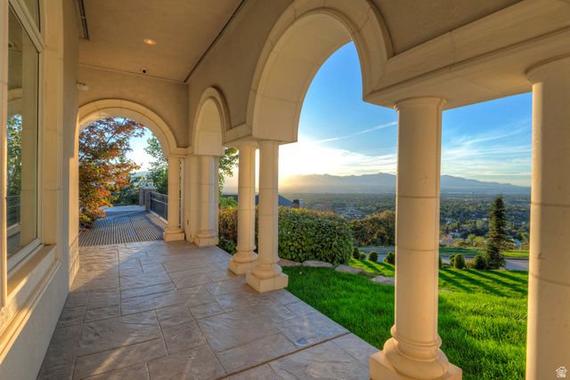 3222 E EAGLE VIEW CIR, Sandy, UT 84092