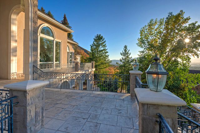 3222 E EAGLE VIEW CIR, Sandy, UT 84092