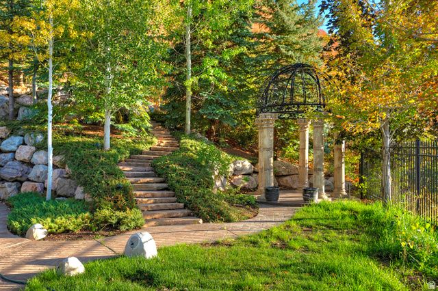 3222 E EAGLE VIEW CIR, Sandy, UT 84092