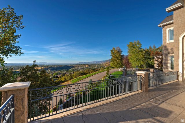 3222 E EAGLE VIEW CIR, Sandy, UT 84092