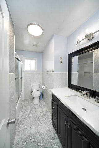 4583 E Harvest Rd, Acampo, CA 95220