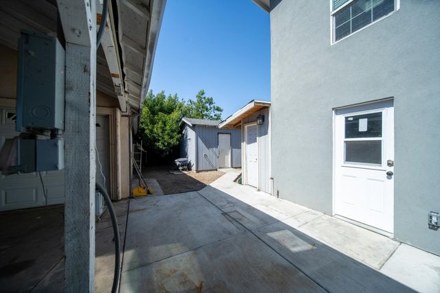 4583 E Harvest Rd, Acampo, CA 95220
