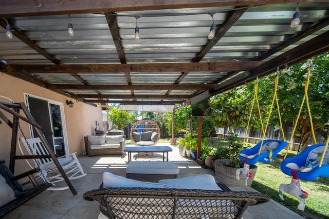 4583 E Harvest Rd, Acampo, CA 95220