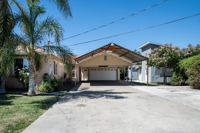 4583 E Harvest Rd, Acampo, CA 95220