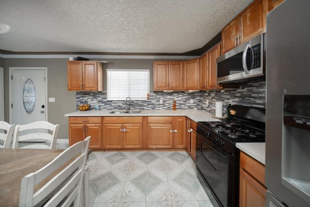4583 E Harvest Rd, Acampo, CA 95220