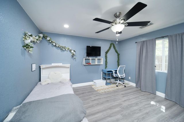4583 E Harvest Rd, Acampo, CA 95220