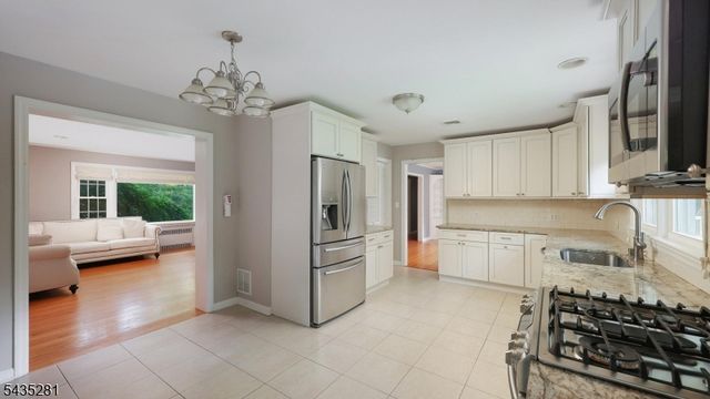 40 Old Army Rd, Bernardsville Boro, NJ 07924