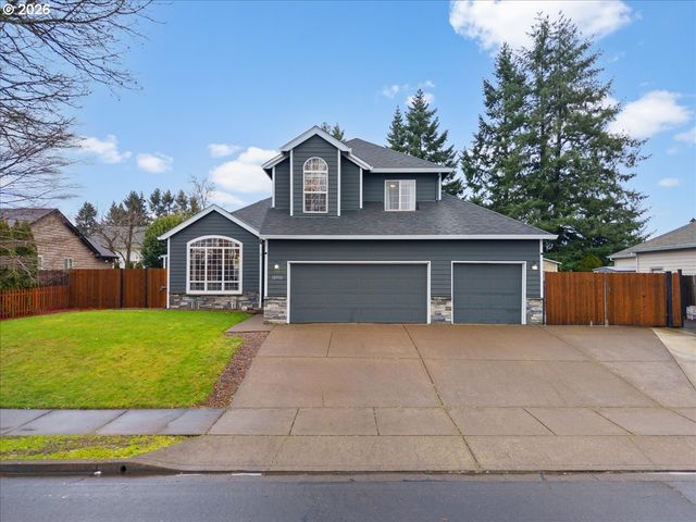 18910 HIGHLAND Dr, Oregon City, OR 97045