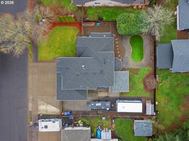 18910 HIGHLAND Dr, Oregon City, OR 97045