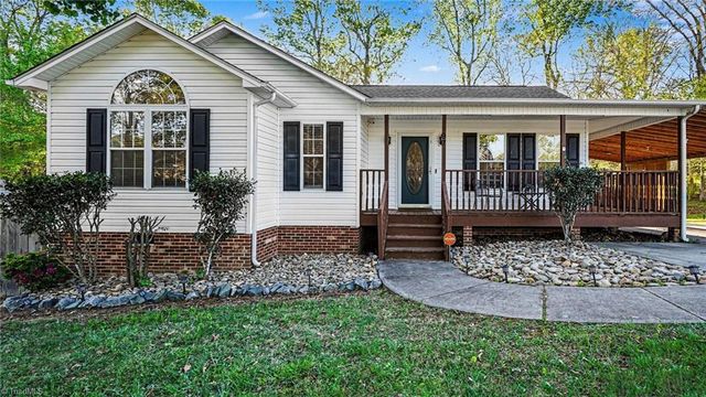 97 Red Bud Lane, Thomasville, NC 27360