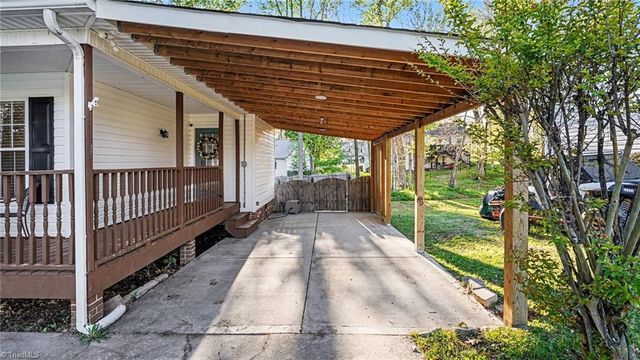 97 Red Bud Lane, Thomasville, NC 27360
