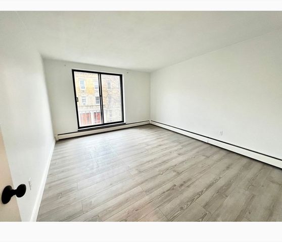 123 Sewall Ave 2B, Brookline, MA 02446