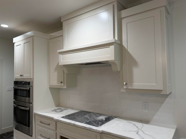 13 Corvera Place, Hot Springs Village, AR 71909