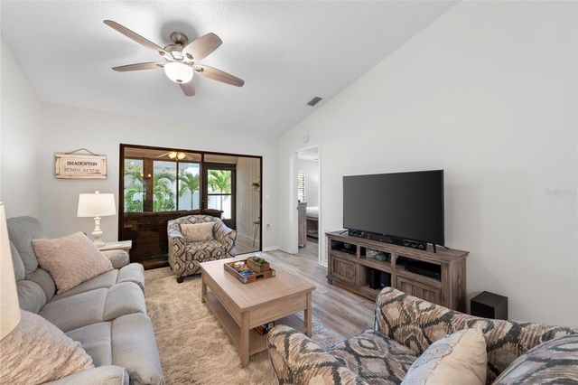 6015 27TH STREET W 1C, Bradenton, FL 34207