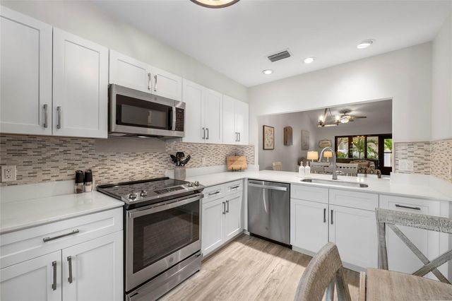 6015 27TH STREET W 1C, Bradenton, FL 34207