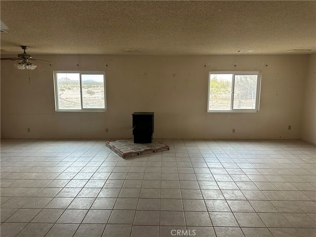 38333 E End, Lucerne Valley, CA 92356