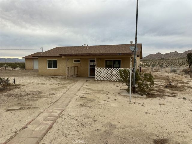 38333 E End, Lucerne Valley, CA 92356