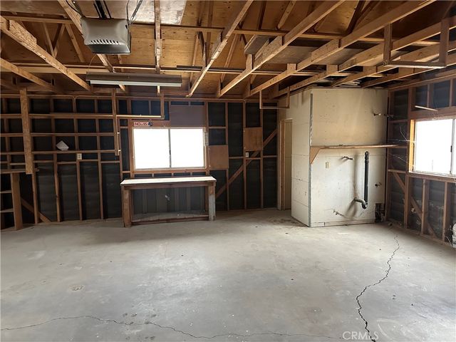 38333 E End, Lucerne Valley, CA 92356