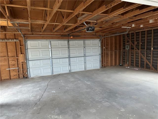 38333 E End, Lucerne Valley, CA 92356