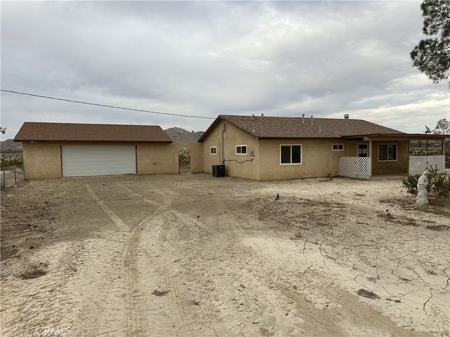 38333 E End, Lucerne Valley, CA 92356