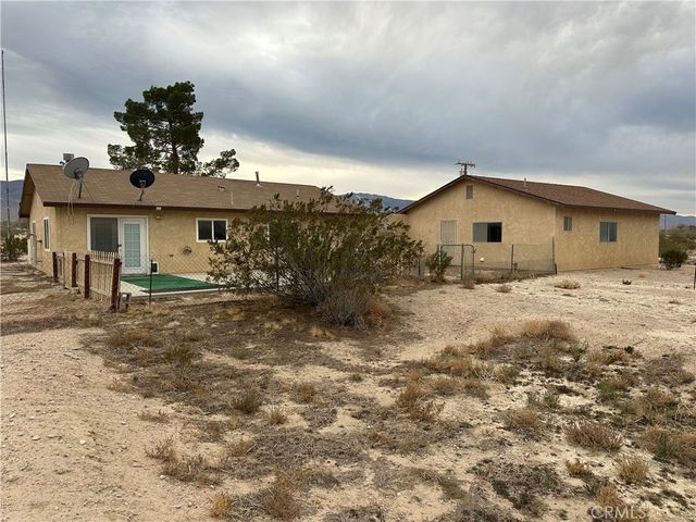 38333 E End, Lucerne Valley, CA 92356