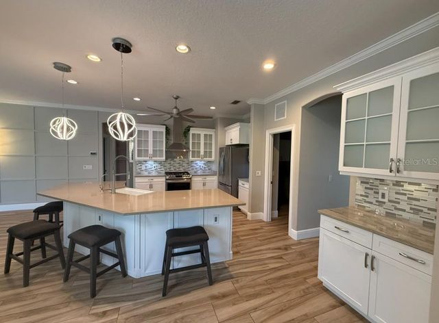 6331 YELLOW WOOD PLACE 6331, Sarasota, FL 34241