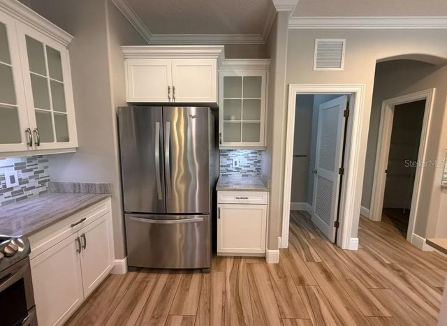 6331 YELLOW WOOD PLACE 6331, Sarasota, FL 34241