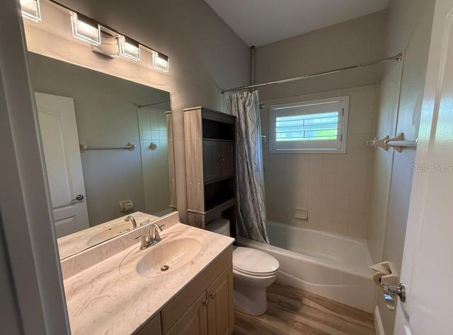 6331 YELLOW WOOD PLACE 6331, Sarasota, FL 34241