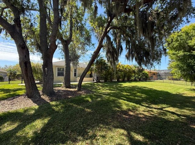 6331 YELLOW WOOD PLACE 6331, Sarasota, FL 34241