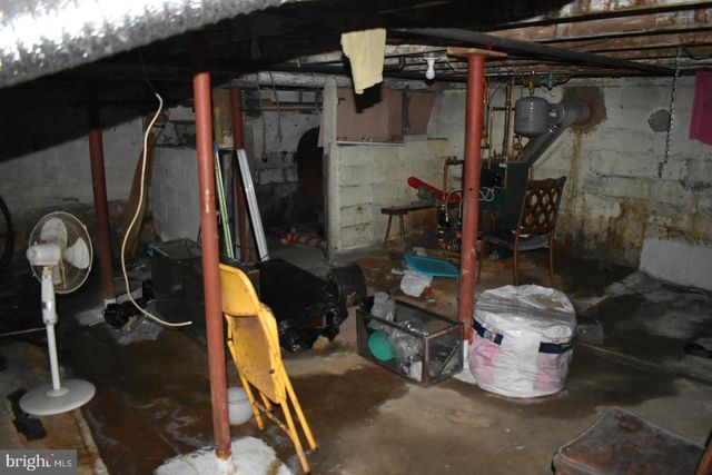 416 N HUNTER HWY, Drums, PA 18222