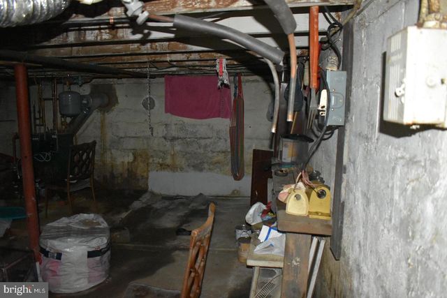 416 N HUNTER HWY, Drums, PA 18222