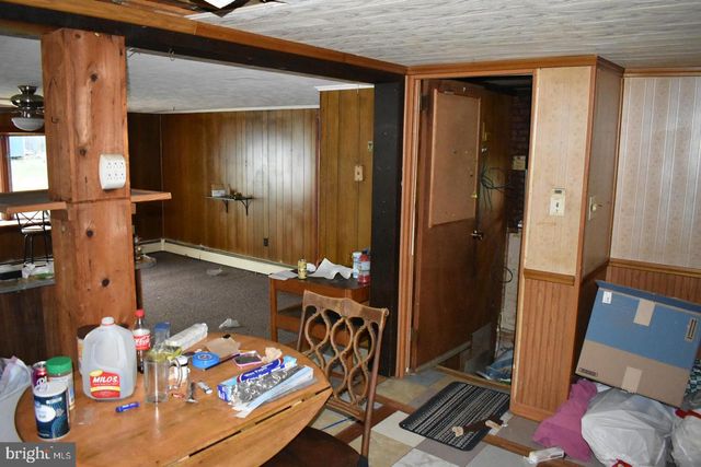 416 N HUNTER HWY, Drums, PA 18222