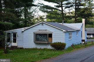 416 N HUNTER HWY, Drums, PA 18222