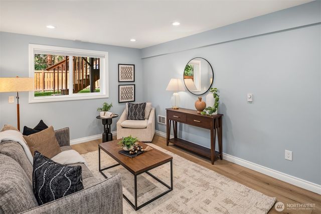 6723 Dibble Avenue NW, Seattle, WA 98117