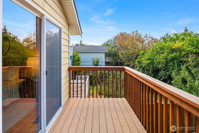 6723 Dibble Avenue NW, Seattle, WA 98117