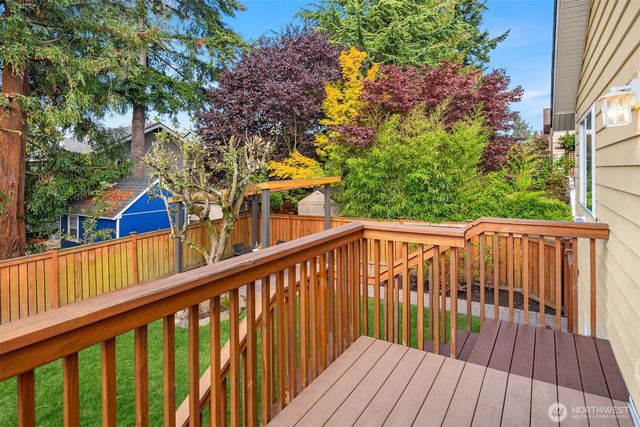 6723 Dibble Avenue NW, Seattle, WA 98117