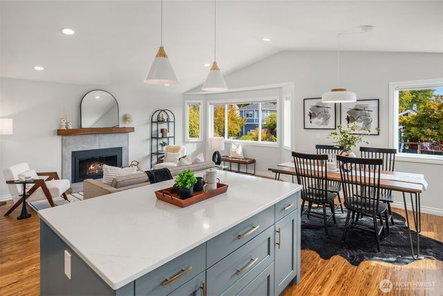 6723 Dibble Avenue NW, Seattle, WA 98117