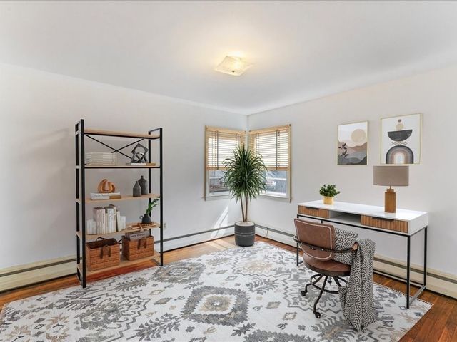 234 Foster St, Lowell, MA 01851