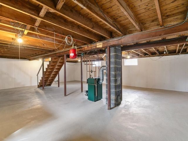 234 Foster St, Lowell, MA 01851