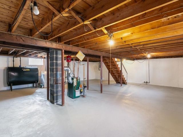 234 Foster St, Lowell, MA 01851