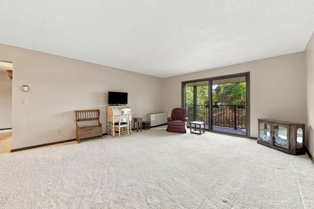 2200 Nevada Avenue S 312, Saint Louis Park, MN 55426