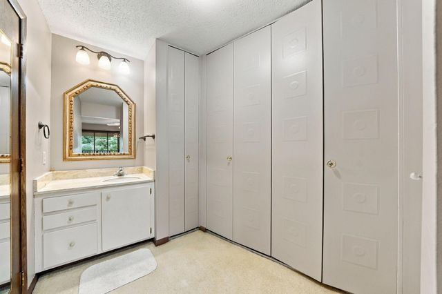 2200 Nevada Avenue S 312, Saint Louis Park, MN 55426