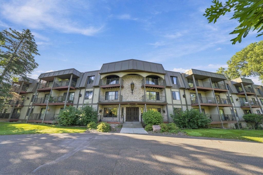 2200 Nevada Avenue S 312, Saint Louis Park, MN 55426