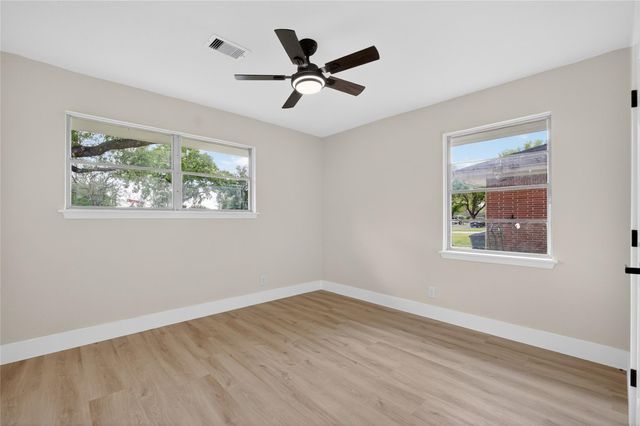 1726 Pecan Ln, Stafford, TX 77477