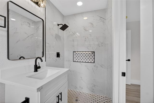 1726 Pecan Ln, Stafford, TX 77477