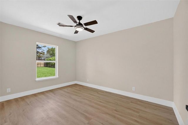 1726 Pecan Ln, Stafford, TX 77477