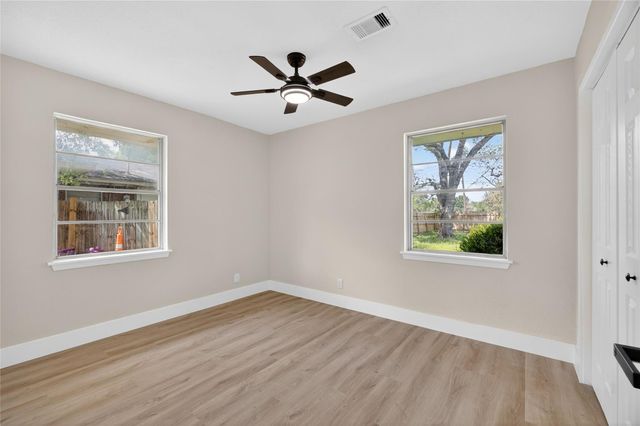 1726 Pecan Ln, Stafford, TX 77477