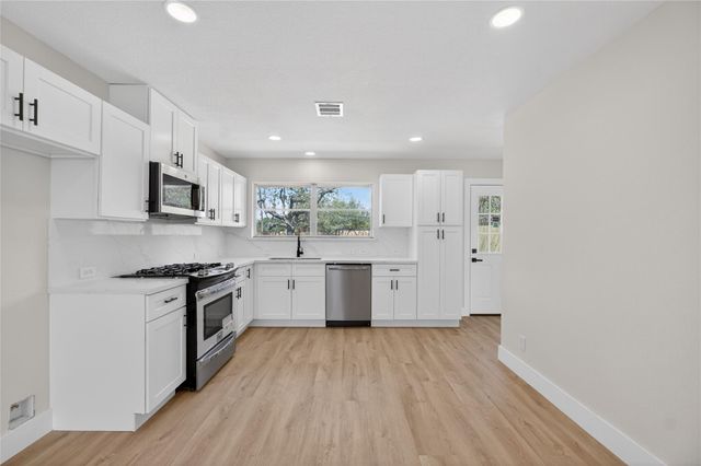 1726 Pecan Ln, Stafford, TX 77477